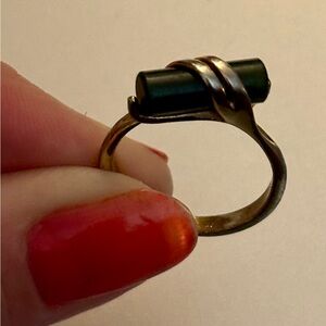 Gold Ring AVON Woman Green Jade Plated 1978 Vintage Size 8